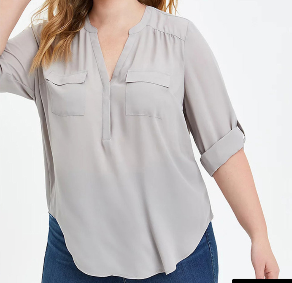 NWT Torrid Harper Harbor Mist Top Women 1X Gray Georgette Roll Tab Sleeve V-Neck